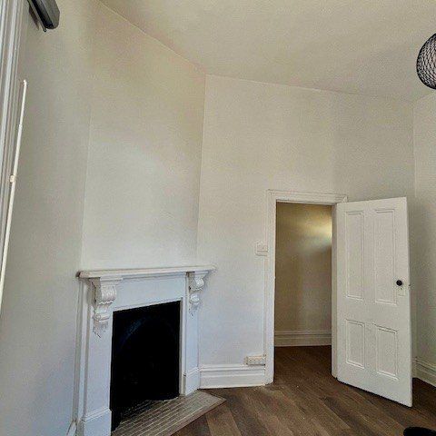 Timless Charm - Photo 1