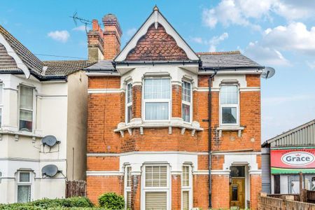 Property to rent - Photo 4