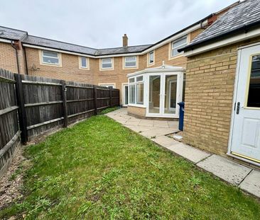 Semi-detached house to rent on - Photo 3