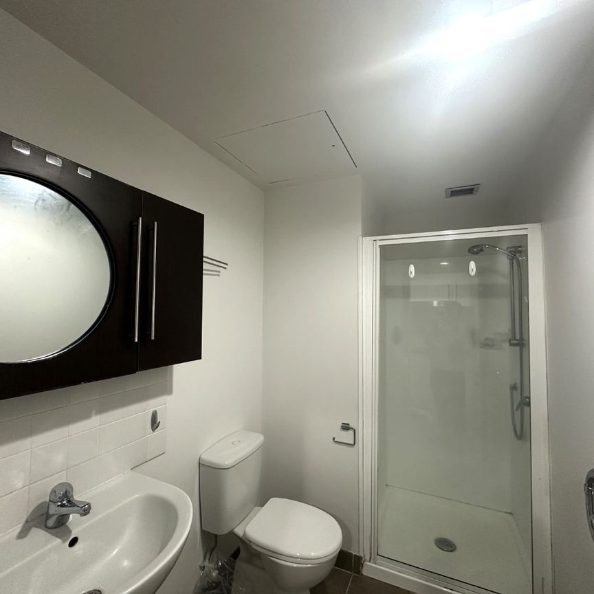 Centrally located One Bedroom Corner Apartment - Photo 1