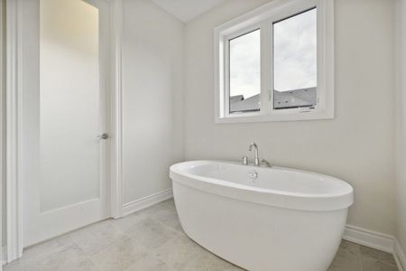 For Lease - 1367 Wheat Boom Drive, Oakville, Ontario - Photo 3