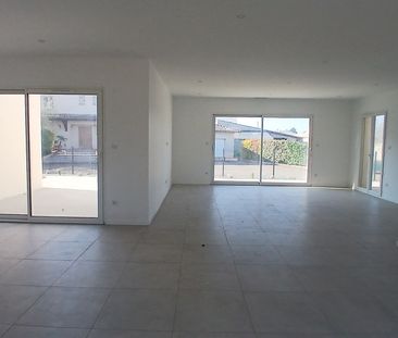 Location Maison 4 pièces 109m² FROUZINS 31270 - Photo 1