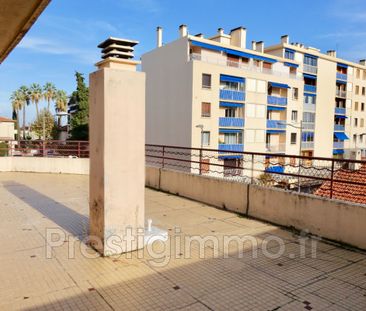 Golf Juan location maison de ville 5p 114m2 sur 2 étages avec - Photo 1