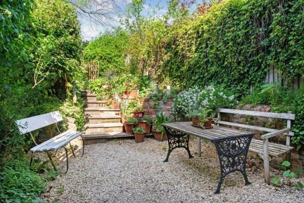 3 bedroom terraced house to rent - Photo 1
