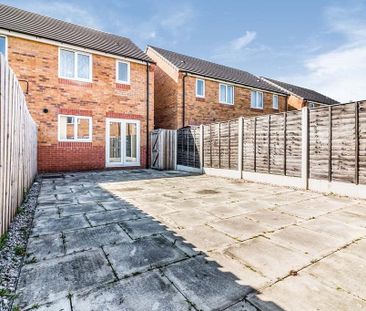 2 bedroom terraced house to rent - Photo 3