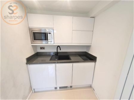 Studio to rent - Photo 5