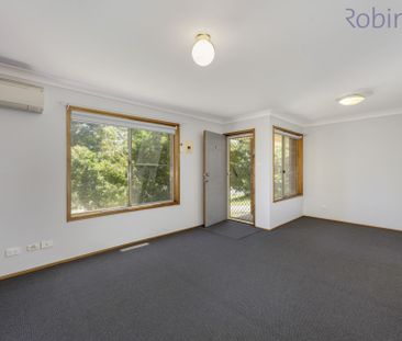 Two Bedroom Air Conditioned Town House with parking - Photo 3