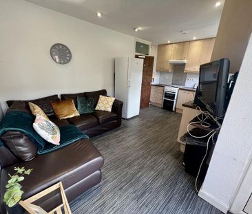 4 bedroom house to rent - Photo 2