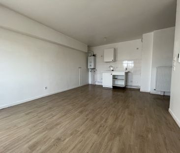 Location Appartement 3 pièces 56m² GRAND COURONNE 76530 - Photo 2