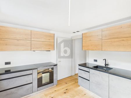 GROSSZÜGIG UND NEU RENOVIERT - Photo 4