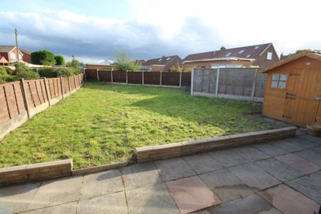 3 Bedroom Semi-Detached Bungalow - Photo 5