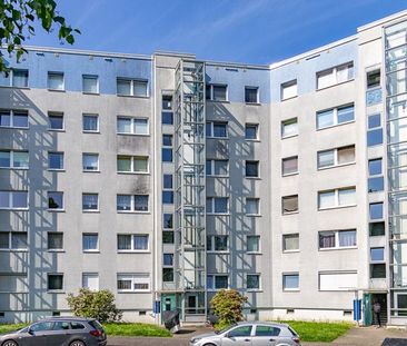 Wir sanieren für Sie: 2-Zimmerwohnung mit Balkon und Aufzug! - Foto 1