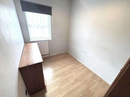 Partridge Close, Beckton, E16 - Photo 1