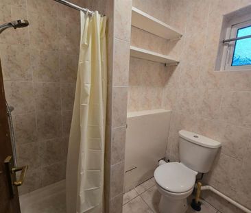 4 bedroom flat to rent - Photo 6