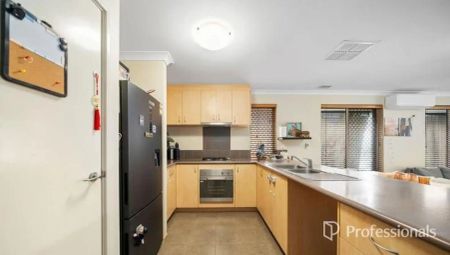“Hammond Park Lifestyle Living!” - Photo 5