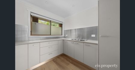 Immaculate Two Bedroom Ground Floor Unit - Photo 5