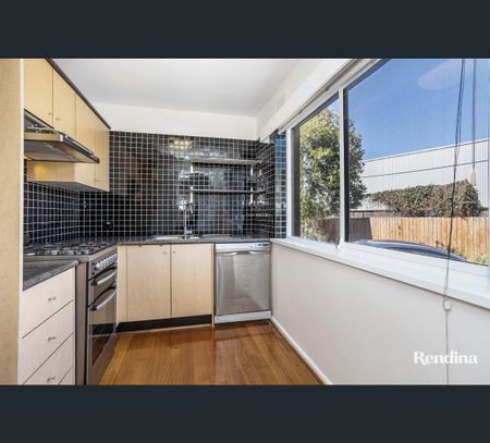 3/56 Nicholson Street, Essendon, Vic 3040 - Photo 3