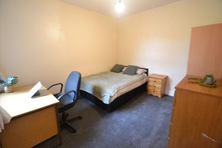 Sherwin Road, Lenton, Nottingham, NG7 - Photo 4