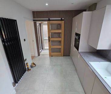 3 Bed Semi-Detached House, Salcombe Road, NG5 - Photo 3