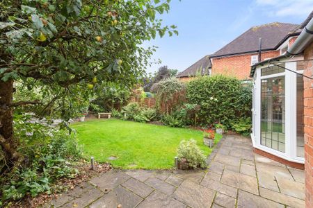 4 bedroom detached house to rent - Photo 5