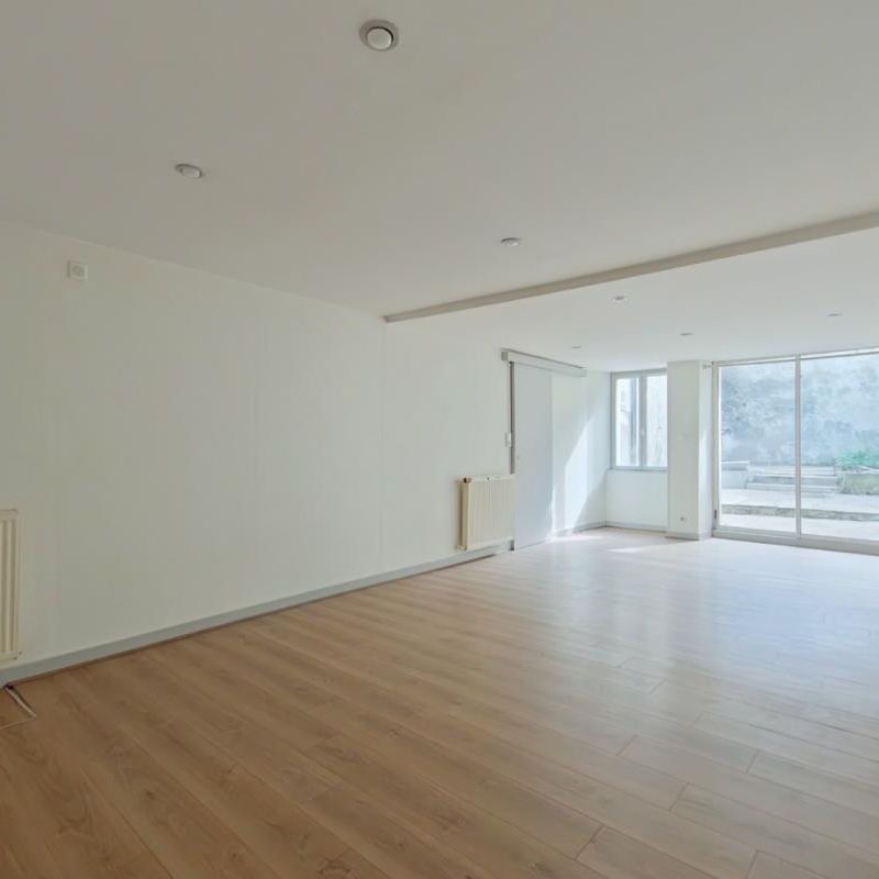 Location Appartement 2 pièces 58m² POITIERS 86000 - Photo 1