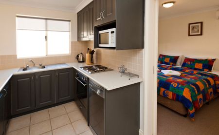 LAKESIDE APARTMENTS - Photo 3