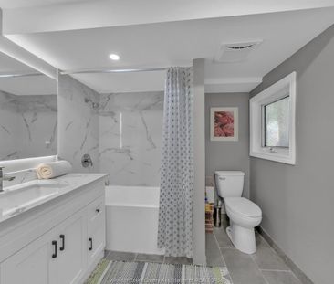 For Lease - 677 Marentette Unit# MAIN, Windsor, Ontario - Photo 4