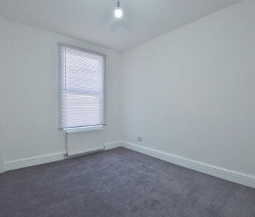 5 bedroom terraced house to rent - Photo 5