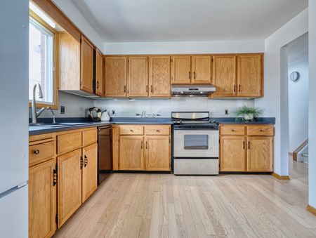 For Lease - 50 CULLIGAN Crescent, Thorold, Ontario - Photo 2