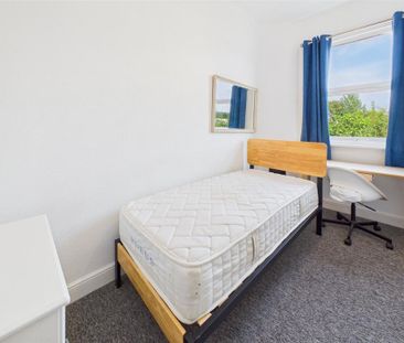 4 bedroom terraced house to rent - Photo 4