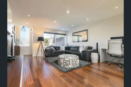 Unit 4/391 Dandenong Road, Armadale. - Photo 2