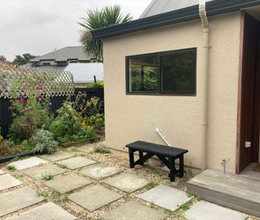 A Little Bit Of English Garden By The Sea - Photo 5