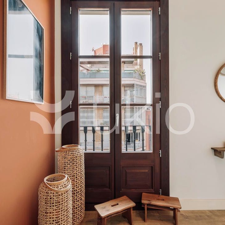 Barcelona Capital, Catalonia 08011 - Photo 1