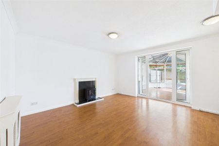 3 bedroom semi-detached house to rent - Photo 2