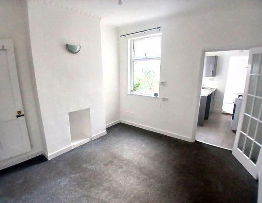 2 bedroom end of terrace house to rent - Photo 1