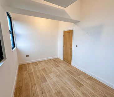 Waterside House - Photo 2