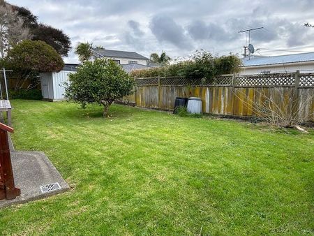 Manly, 3 Bedroom with large study and garden. - Photo 4