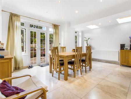 5 bedroom semi-detached house to rent - Photo 4