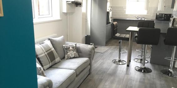 HMO Room to Let - Hainton Avenue, Grimsby DN32 - Photo 3