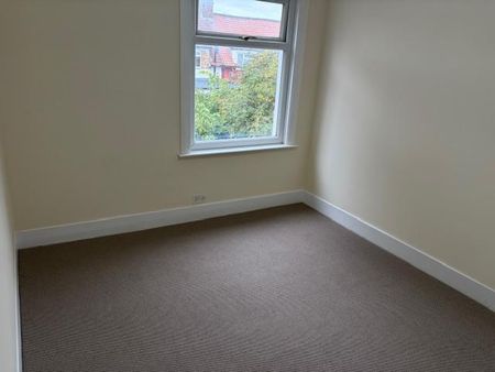 4 bedroom terraced house to rent - Photo 3