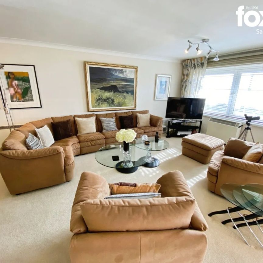 2 bed flat to rent in Craghead, 77 Manor Road, Bournemouth, Dorset, BH1 3JF - Photo 1