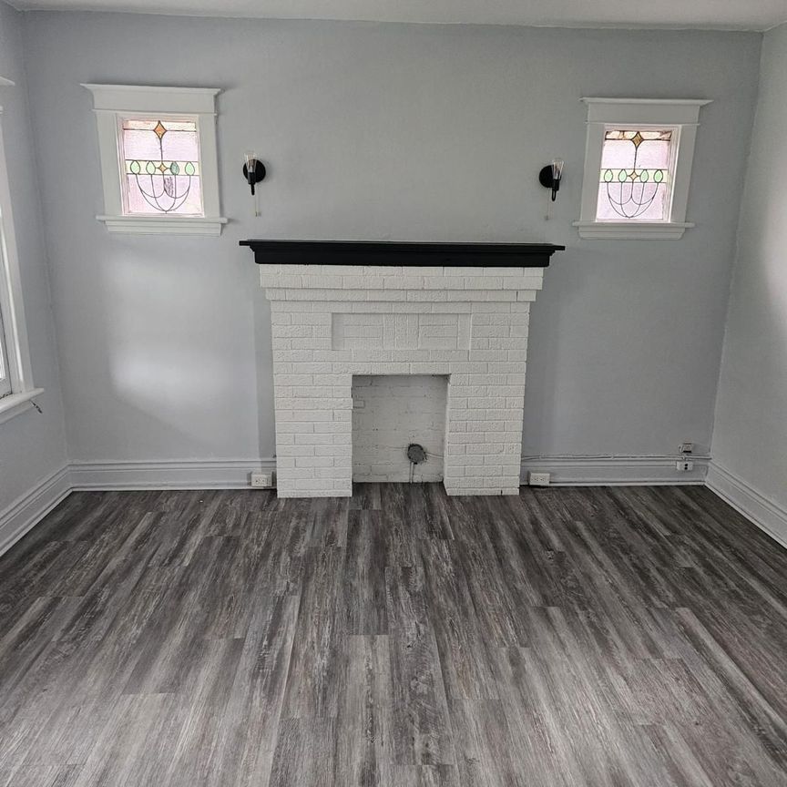 For Lease - 991 Main Street Unit# 5, Hamilton, Ontario - Photo 1