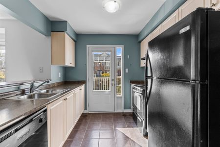 For Lease - 879 Willingdon Crescent, Milton, Ontario - Photo 4