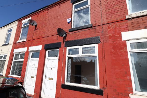 Stanbank Street, Heaton Norris - Photo 1