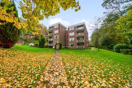 Ockford Road, Godalming, Surrey, GU7 - Photo 2