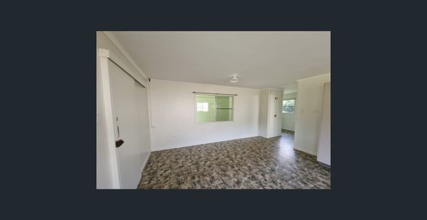 3 BEDROOM BLOCK HOME - Photo 1