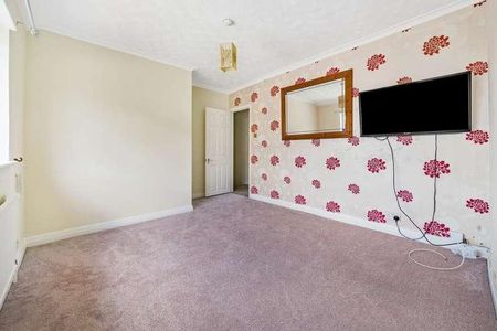 Alma Road, Chesham, HP5 - Photo 2