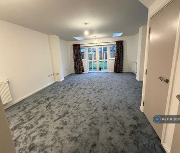 3 bedroom end of terrace house to rent - Photo 1