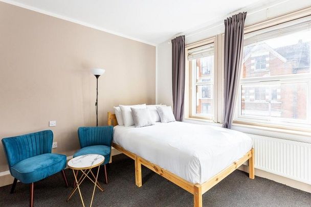 Studio to rent - Photo 1