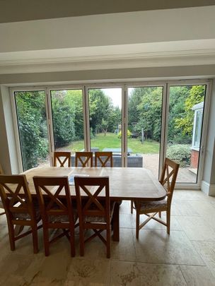 6 Bed Detached House, Cheyne Walk, CR0 - Photo 1